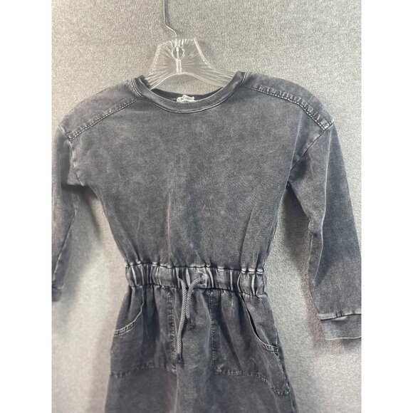 Vintage-Inspired Acid Wash Denim Dress With Long Sleeves & Pockets For Girls - Picture 4 of 11